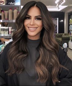 Brown Bayalage Hair, Boliage Hair, Balayage Hair Caramel, Hair Change, Brown Hair Balayage, Trendy Hair Color, Balayage Brunette