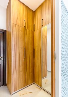 wooden-wardrobe-design-bedroom 4bhk House Plan, Wooden Wardrobe Designs, Corner Loft, Wall Wardrobe Design, Laminate Wall, Study Table Designs, Wardrobe Designs