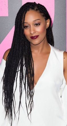 Traditional Box Braids, Tamara Mowry, Ghana Braids Hairstyles, Tia Mowry, Blonde Box Braids, Long Box Braids, Pelo Afro, Box Braids Styling, Beautiful Braids