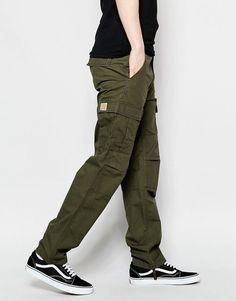 Carhartt Aviation Pant Outfit, Carhartt Cargo Pants Outfit, Estilo Vans, Japanese Street Fashion Men, Cargo Pants Outfit Men, Carhartt Cargo Pants, Cargo Pants Style, Jogger Pants Outfit, Carhartt Cargo