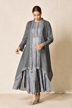 Kurta With Jacket, Shrug Pattern, Crochet Shrug Pattern, Black White Checkered, Ritu Kumar, Long Kurti Designs, Fancy Kurti, Most Beautiful Dresses, Indian Dress