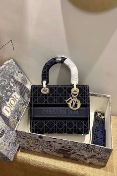 Lady Dior Handbag, Fendi Peekaboo, Dior Book Tote, Quality Handbags, Dior Handbags, Money Bag, Handbags Online, Luxury Gifts