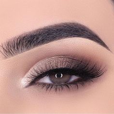 Machiaj Smokey Eyes, Mary Kay Eye Makeup, Almond Eye Makeup, Party Eye Makeup, Tutorial Eyeliner, Makeup Charts, Hazel Eye Makeup, Makeup Drawing, Prom Eye Makeup