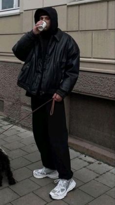 Black Sweatpants Outfit Men, Skater Outfit Men, Black Hoodie Outfit Men, Rainy Day Outfit Men, Black Sweatpants Outfit, Black Hoodie Outfit, Black Outfit Men