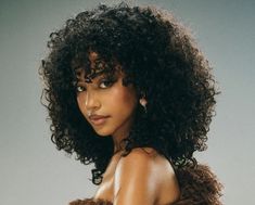 Curly Hairstyles Brown Hair, Black Person Hair, Exotic Beauty Aesthetic, Afro Latina Hairstyles, Upper Middle Class Aesthetic, Round Curly Hair, Big Curly Hair Black Women, 3c Afro, Black Woman With Curly Hair