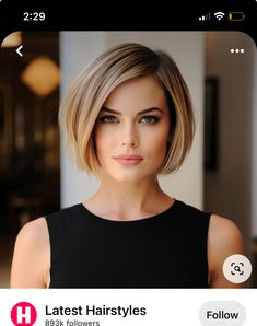 Shot Hair Cuts, Hairstyle For Chubby Face, Stacked Bobs, Blowout Hair, Shot Hair Styles, Short Hair Over 60, Girl Haircuts