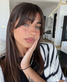 Dark Brown Hair With Bangs Long, Dark Hair Light Bangs, Long Brown Bob With Bangs, Chocolate Brown Hair Bangs, Front Bangs Short Hair, Brown Bob With Curtain Bangs, Subtle Bangs Medium Hair, Bangs And Medium Length Hair, Dyed Hair With Bangs