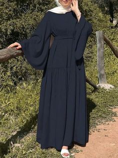 modest fashion dress design ideas Pola Kaftan, Coquette Hijab, Kaftan Hijab, Hijabi Mode, Abaya Mode, Gamis Simple, Hijab Stile, Mode Abayas, Turkey Fashion