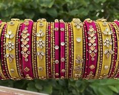 Thread Bangles Designs, Handmade Flowers Tutorial, Diy Earrings Materials, Flowers Tutorial, Silk Thread Bangles, Fancy Blouse, Thread Bangles, Bridal Bangles, Bridal Gold Jewellery Designs