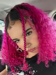 Jaw DROPPING 🤯 @vvitchhuntt is absoultely slaying this look in Virgin Pink and we are LOVING every second of it! 🙌 Fox Hair Dye, Fox Hair Color, Dyed Curly Hair, Fox Hair, Arctic Fox Hair Color, Vivid Hair Color, Colored Curly Hair