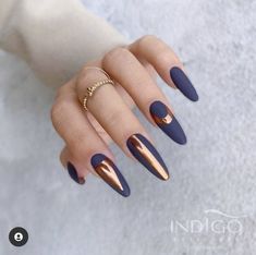 Blue And Bronze Nails, Constellation Nail Art, Navy Blue Nail Polish, Dark Blue Nail Polish, Fingernails Painted, Bronze Nails, Blue And Bronze, Dark Blue Nails, Navy Nails