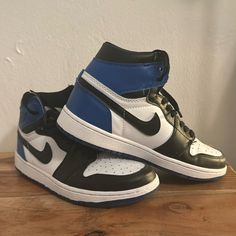 Nike Jordans White/Blue Size 8 (25 Cm Eu 39) Worn Once, Too Small! Jordans White, Nike Jordans, Nike Blue, Shoes Nike, Nike Jordan, Women's Nike, Black Blue, White Blue, Nike Shoes