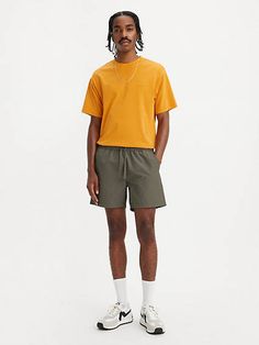 We took our XX Chinos and reinvented them as a pair of modern, roomy shorts. These XX Chino Easy Shorts feature an elasticized waist and keep you casually put together without looking like you tried too hard. A pair of modern, relaxed shorts Cut with extra room in the seat and thigh With an elasticized waistband and external drawstring Crafted with a blend of cotton and nylon Features a 6-inch inseam Levi's Streetwear Shorts For Summer, Levi's Shorts For Summer Streetwear, Levi's Summer Streetwear Shorts, Try Harder, Extra Room, Short Cuts, You Tried, Men's Shorts, Mens Shorts