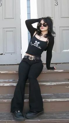 Concert Outfit Ideas Mexican, Clothes To Wear On A Date, Black Clothes Ideas, Goth Bell Bottoms Outfit, Outfit Idea With Jeans, Gothic Outfits With Pants, Red And Black Shirt Outfit, 2000s Fashion Outfits Goth, Goth Sport Outfit