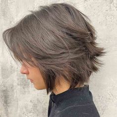 40 Short Wolf Cut Ideas to Stun Everyone! | HairAide Short Shaggy Haircuts, Short Grunge Hair, Short Shag Haircuts, Hair Inspiration Short, Short Layered Haircuts, Shot Hair Styles, Short Hair Haircuts, Cut My Hair