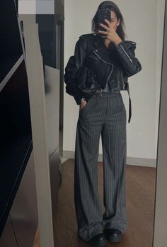 Cargos Office Outfit, Concert Leather Pants Outfit, Pub Date Outfit Winter, Minimal Edgy Outfit, Weeknight Date Outfit, Flat Chested Outfits Casual, Elongating Outfits, Bday Party Outfit Women Casual, Cassia Tierney Clarke