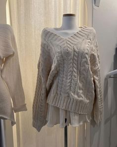 korean aesthetic clothing white soft sweater skirt outfit inspiration ulzzang White Skirt Winter, Sweater Outfits Korean, Skirt Outfit Inspiration, Sweater Skirt Outfit, Ulzzang Outfit, White Sweater Outfit, Outfit Korean Style, Japan Anime, Korean Aesthetic