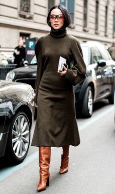 London Street Chic. Work Outfits Frauen, Cold Weather Dresses, Fall Fashion Week, Early Fall Outfits, Mode Tips, Fest Outfits, Street Style Fall Outfits, Chique Outfits, Stil Boho