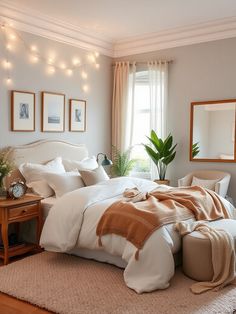 home deco ideas Calm Cozy Bedroom Aesthetic, Guest Room Color Scheme, Calm Bedroom Aesthetic, Sunrise Bedroom, Accent Wall Paint Colors, Guest Room Colors, Cozy Bedroom Colors, Aesthetic Bedroom Ideas, Warm Bedroom