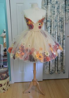 Fairy Costume For Girl, Dress With Flowers, Autumn Fairy, Diy Wedding Dress, 파티 드레스, Bubble Skirt, Tulle Tutu, Fairy Costume, Flower Fairy