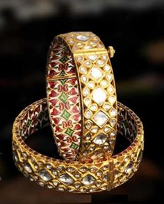 Material  Kundan, gold plated      Processing time  8 to 25 days      Delivery time  12 to 30 days Kundan Pandent, Chaandbali Kundan, Emeralds Rings, Polki Kada, Earrings Chandbali, Diamond Earrings Indian, Antique Gold Bracelet, Jewellery Organizer, Diamond Anklet