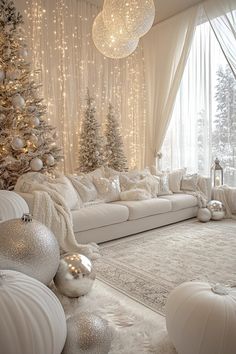 29 Christmas Party Decor Ideas For A Festive And Cozy Celebration - Learn California White Christmas Aesthetic Decor, Snow Themed Party Decorations, Narnia Christmas Theme, White Christmas Balloon Garland, White Christmas Tree Ideas 2024 Trends, White Christmas Theme Party, Winter Tablescape Ideas, Elegant Christmas Decor Ideas For Living Room, Over The Top Christmas Decor