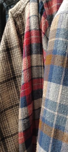 All flannels are men's sizes-Cotton-Light to medium weight-Up cycled vintage-  Our flannels are racked by size-Housed in a smoke free-pet free stockroom-   To be sure to receive the correct size-Place one of your favorite shirts on a flat surface and measure underarm to underarm and neck to hem then send those measurements to us immediately after ordering so we can be sure you get the size that you need-   Once purchased all scratchy tags will be removed-Flannels are then double washed, conditio Flannel Aesthetic, Old Flannel, November Mood, Vintage Flannel, Rochester Ny, Fit Inspo, Cotton Lights, Cotton Flannel, Flat Surface