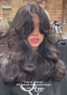 Effortless Wavy Hair, Wavy Hair Layers Medium, Wavy Hair Prom, Hair Inspo Prom, Layered Blowout, Haircuts For Wavy Hair, Haircuts For Medium Hair