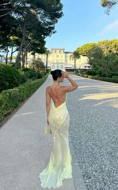 Satin Backless Dress, Fest Outfits, Backless Midi Dress, Tulle Ball Gown, Ball Gowns Evening, July 12, Glam Dresses, South Of France, Pic Ideas