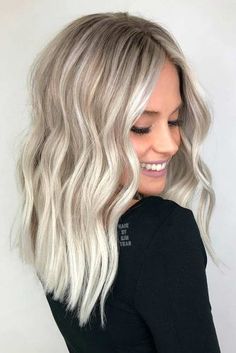 Here Is Everything You Need To Know About Going Blonde Platinum Hair ★ Blonde Hair Colour Shades, Beachy Hair, Black Hair With Highlights, Hair Color Shades, Modern Fall, Medium Long Hair