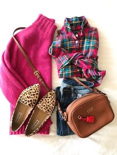 Outfit Inspiration Fall, 가을 패션, Clothes And Accessories, Looks Style, Pink Sweater, Preppy Style