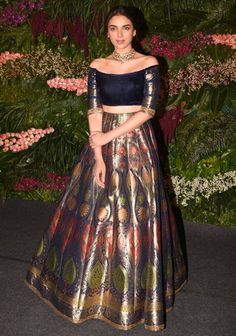 Manish Malhotra Lehenga, Aditi Rao Hydari, Skirt And Crop Top, Banarasi Lehenga, Aditi Rao, Vogue India