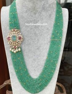 Side Pendants For Beads, Side Pendant Designs Gold, Beads Haram Gold, Emerald Beads Jewelry Indian, Emerald Beads Jewellery, Green Beads Jewellery Designs, Green Beads Indian Jewellery, Latest Beads Jewellery Designs, Pearl Haram