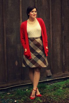 Brown Plaid Skirt Outfit, Brown Plaid Skirt, Nerdy Style, Red Target, 50s Look, Librarian Style, Plaid Skirt Outfit, 1950’s Fashion, Thrifted Outfits