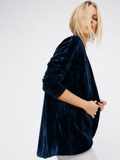 Solid Crinkle Velvet Slouchy Jacket | Gorgeous open jacket featuring a romantic crinkled velvet design. Side pockets. Beautiful silky lining. Lady Stardust, Teal Velvet, Instagram Dress, Minimalist Wardrobe, Velvet Blazer, Parisian Chic, Kimono Dress, Boho Clothing, Winter Dresses