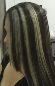 Chunky Highlights For Black Hair, Hair Stripping, Blonde Highlights On Dark Hair, Dark Hair With Highlights, Hair Stylies