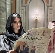 Saudi Arabia Women, Arabic Women Aesthetic, Saudi Style, Arabic Girl, Arab Girl Aesthetic, Arab Girl, Instagram Food Pictures, Saudi Arabia Culture, Brunette Makeup