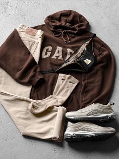 Cute Nike Outfits, Brown Outfit, Mens Fashion Streetwear, Sweatshirt Outfit