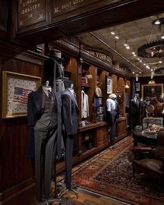 Tailoring Shop Interior Design, Old Money Home, Tailor Made Suits, Suit Stores, Clothing Store Interior, Clothing Store Design, Classy Suits, Good Cigars, Men Store