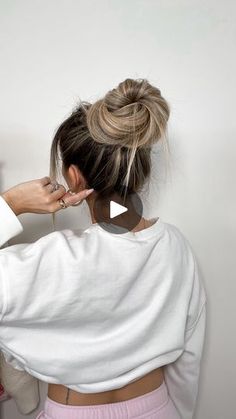 265K views · 36K reactions | Easy Messy Bun 🫶🏼 this hairstyle is always a favorite since it delivers on looking perfectly undone while also staying in place! You just need a hair tie and a few bobby pins to secure the hair. Save this for later when you’re in need of a little hair inspo 🤍 

#hairtutorial #hairstyle #messybun #easyhairstyles #updohairstyles #messyhair #ltkbeauty | KAIT CURNOW | Alina Baraz · Fantasy (Vices Remix) Alina Baraz, Perfect Messy Bun, One Hair, Quick Hairstyles, Staying In, Messy Hairstyles, Hair Tie, Hair Dos