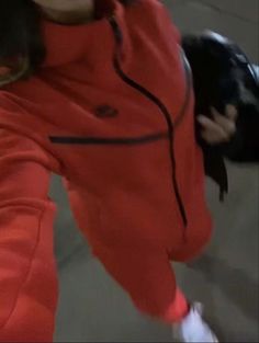 Nike Tech Aesthetic, Nike Tech Girl, Nike Tech Red, Nike Tech Fleece Red, Red Nike Tech, Tech Nike, Tech Outfit, Tech Girl, Baby Nike