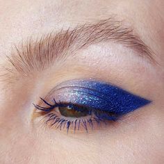 Makeup Content, Dead Makeup, Pink Eye Makeup, Make Up Inspiration, Smink Inspiration, Clown Makeup, Eye Makeup Art, Blue Eye, Editorial Makeup