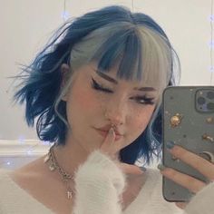 Dyed Hair Bangs, Alt Hair Dye Ideas, Hair Dye Ideas Short Hair, Alt Hair Dye, Dyed Hairstyles, Oc Concept, Alt Hair, Cheveux Oranges, Ideas Short Hair