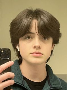 Transboy Haircut Straight Hair, Transmasc Haircuts Straight Hair, Transmasc Haircut Chubby Face, Roundface Shorthair, Short Haircuts For Women Straight Hair, Masc Haircuts Straight Hair, Page Boy Haircut, Boyish Haircut, Cuts For Round Faces