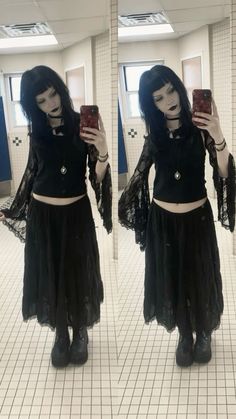 Mopey Goth Aesthetic, Gothic Alt Outfits, Aesthetic Punk Outfits, 80s Trad Goth Outfits, Goth Outfit Ideas Casual, Mopey Goth Outfits, Goth Hippie Outfits, Goth Outfits For School, Goth Diy Clothes