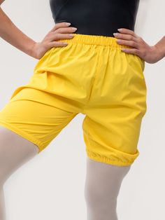 Yellow Warm-up Dance Trash Bag Shorts MP5006 for Women and Men by Atelier della Danza MP Trash Bag Shorts, Trash Bag Pants, Stylish Overalls, Bag Pants, Man Crafts, Dance Classes, Leg Muscles, Dance Routines, Trash Bag