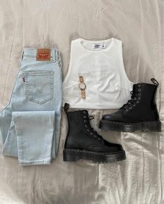 Summer Outfits Short Sleeve, Basic Concert Outfit Ideas, Casual Date Outfit Summer, Look Grunge, Mode Zara, Classic Outfit, Pastel Outfit, Fashion Black