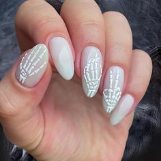 Fake Nails White, Milky Nails, Nagellack Trends, Halloween Nail Designs, Fall Nail Art, Halloween Nail Art, Nailed It, Fall Nail Designs, Nail Arts