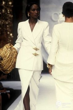 1992 Christian Dior, Autumn-Winter Couture Classic Style Icons, Christian Dior Designer, Dorothy Dandridge, Dior Collection, 90s Runway Fashion, Christian Fashion, 1990s Fashion, French Fashion Designers, Old Money Style