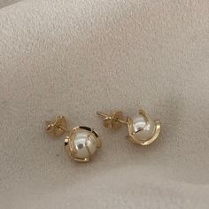 New! Made With 5 Layers Of Solid 18k & 24k Gold Won’t Tarnish Hypoallergenic, Nickel Free Faux Pearl Studs Aretes De Perla Pearl Studs Earrings Gold Indian, Pearl Studs Earrings Gold, Pearl Studs Earrings, Studs Earrings Gold, Gold Studs Earrings, Dreamy Jewelry, Gold And Pearls, Gold Pearl Earrings, Studs Earrings